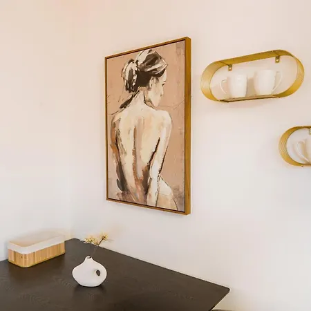 Aaaaaa Apartment *